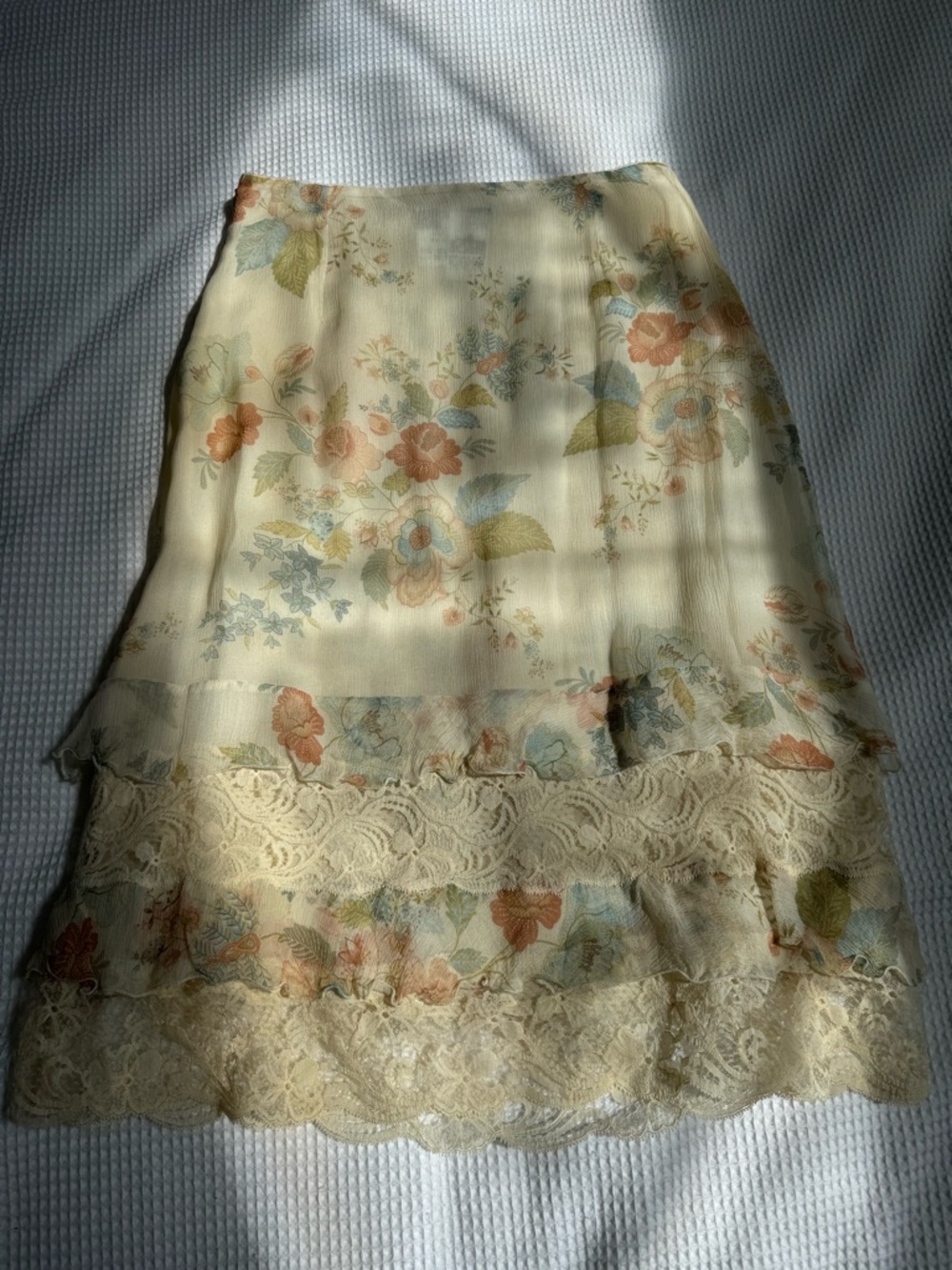 Max Mara Silk Floral Lace Trim Midi Skirt - Cream with Pastel Florals - Picture 10 of 10